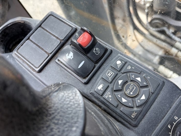 2020-volvo-ec300el-image-38