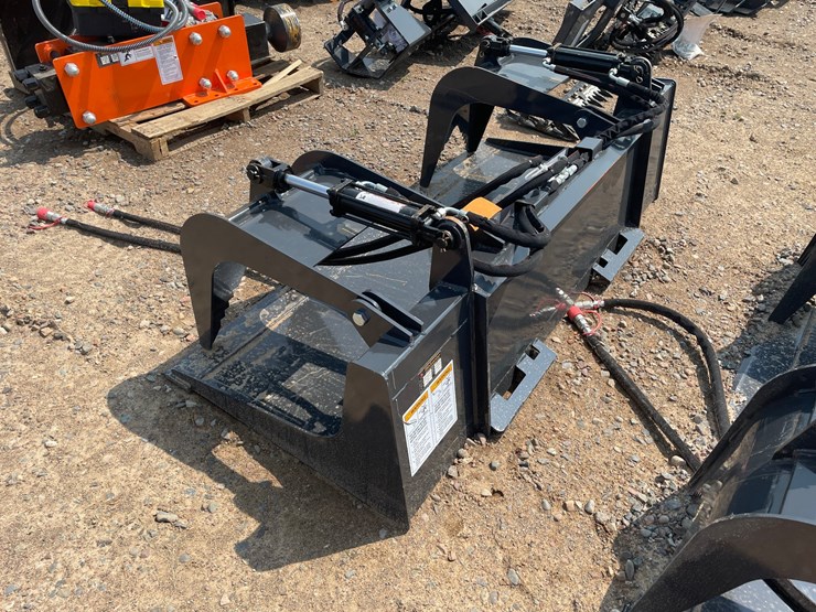 #2089-•-2026-wolverine-skid-steer-grapple-bucket-attachment-image-1