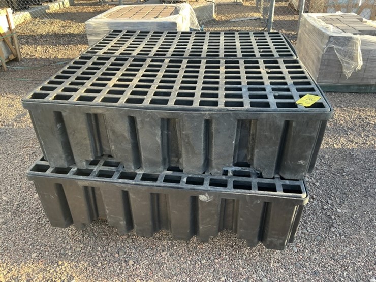(2)-fluid-containment-bases-image-3