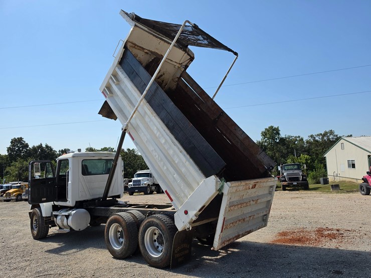 1997-mack-ch600-image-21