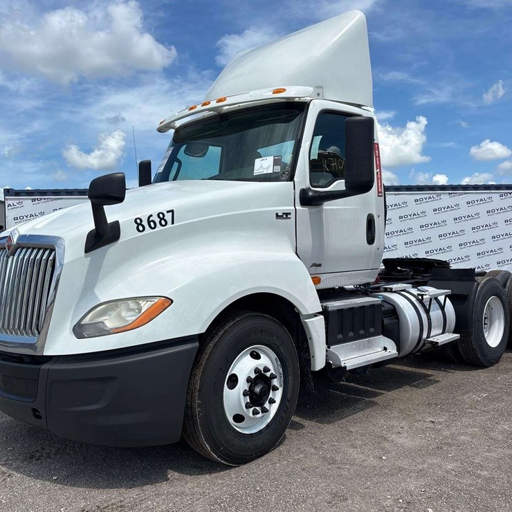 2019 INTERNATIONAL LT