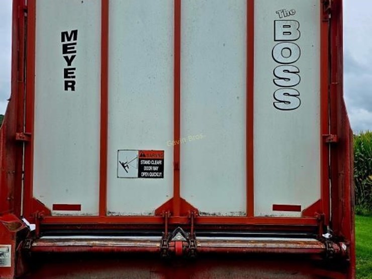 1999-freightliner-fld112-image-5