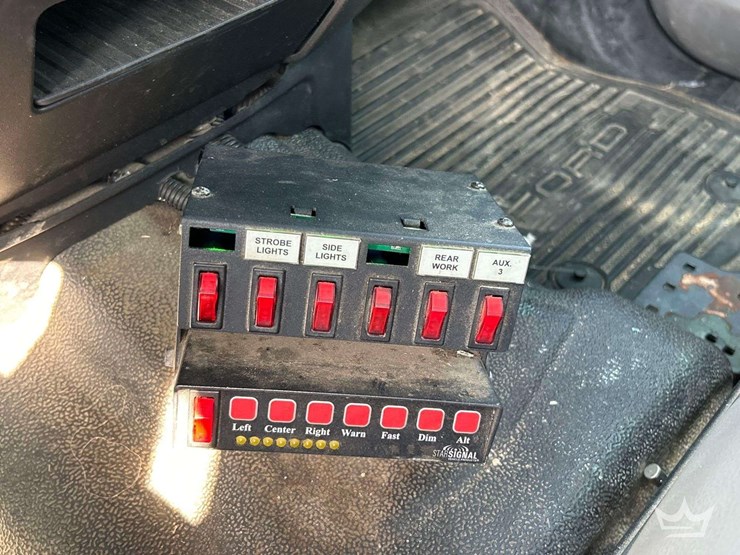 2017-ford-f550-image-17