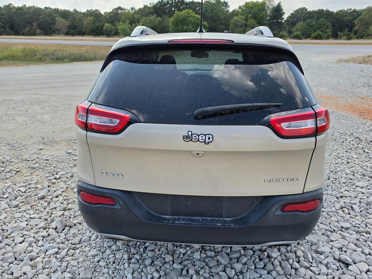 2015-jeep-cherokee-image-7