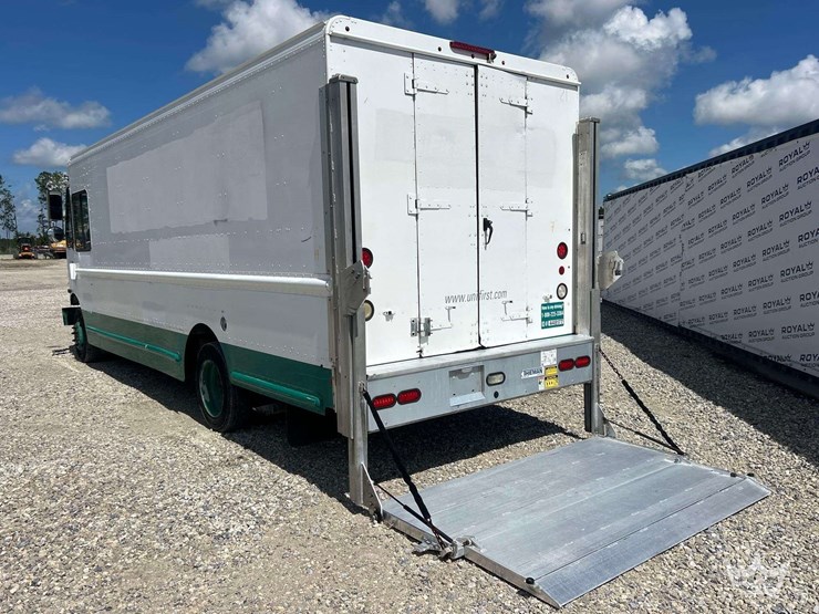 2012-workhorse-w62-image-4