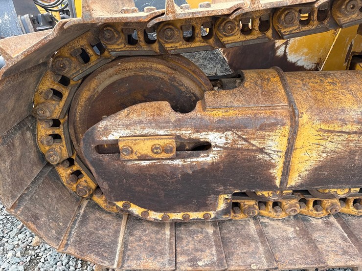 2014-deere-750k-lgp-image-57