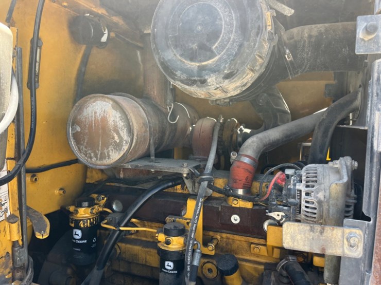 2010-deere-544j-image-9