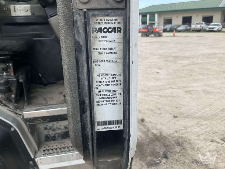 2019-peterbilt-520-image-5