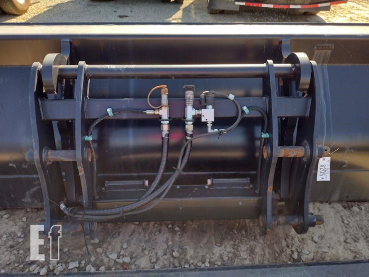 96-inch-wheel-loader-bucket-w/coupler-image-3