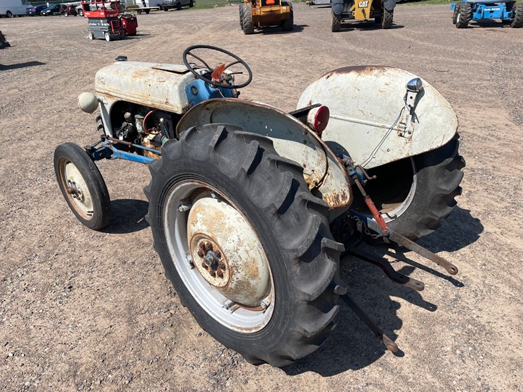 ford-8n-image-2