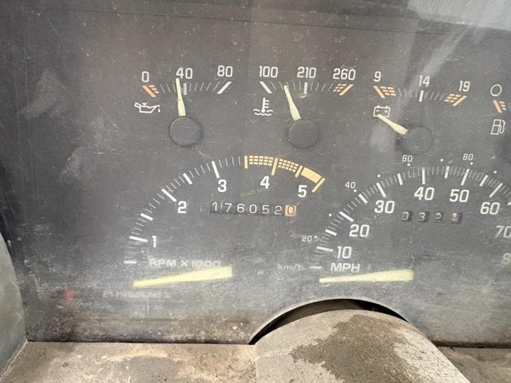 1992-chevrolet-3500-image-7