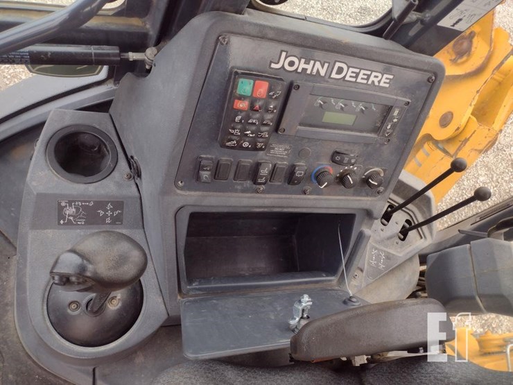 deere-410l-image-8