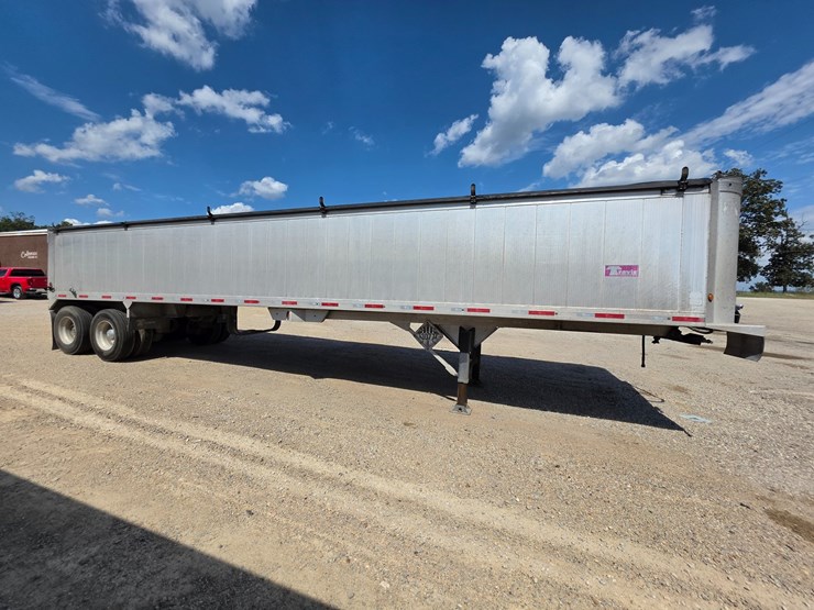 2020-travis-t102-image-2
