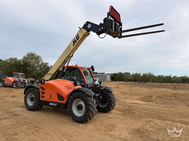 2023-jlg-ag925-8,000lbs-rough-terrain-telehandler-image-3