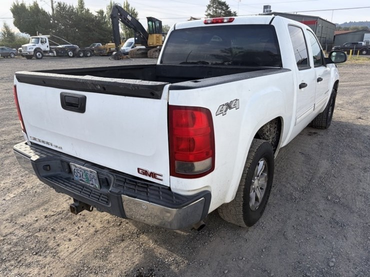 2008-gmc-sierra-1500-sle-4x4-crew-cab-pickup-image-4