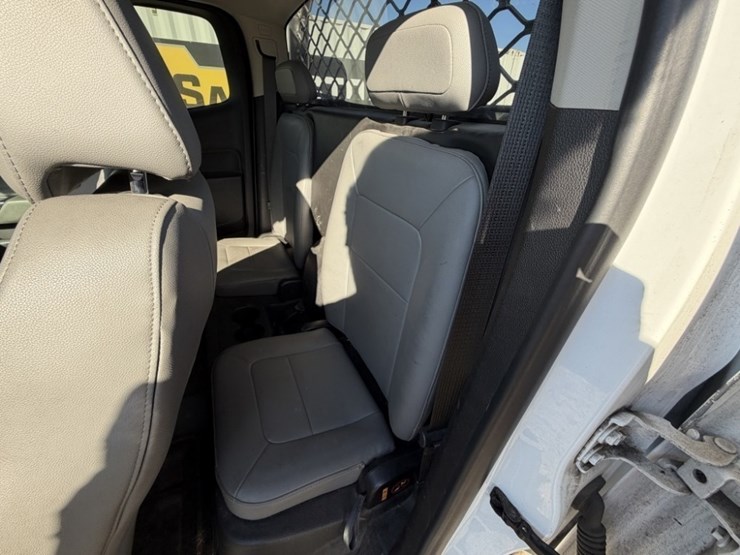 2016-chevrolet-colorado-image-21