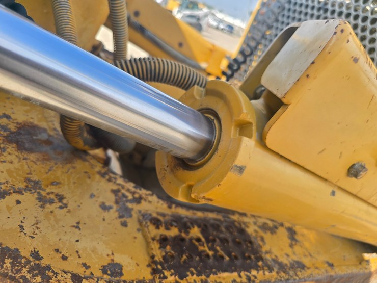 2002-caterpillar-d6m-lgp-image-30