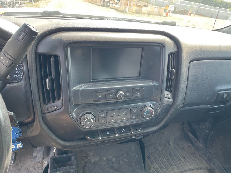 #1472-•-2019-gmc-sierra-pickup-truck-(has-mn-title)-image-27