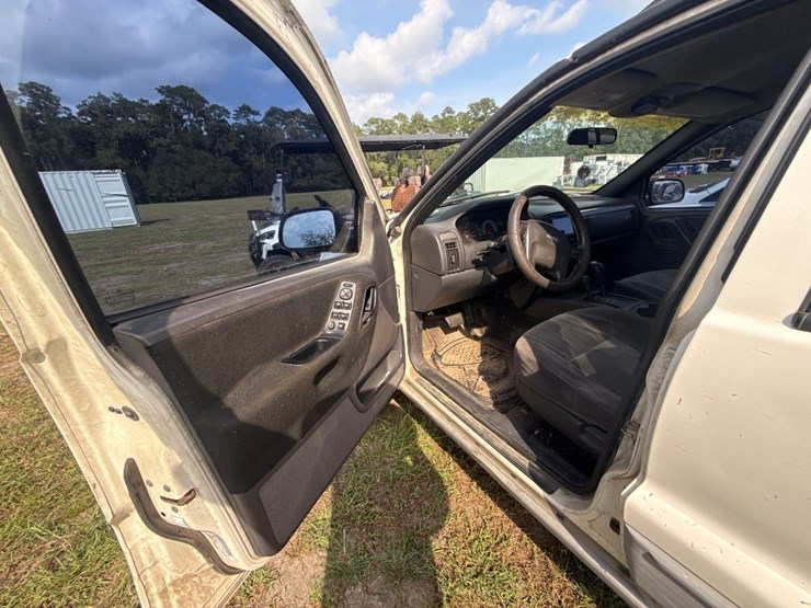 2001-jeep-grand-cherokee-image-8
