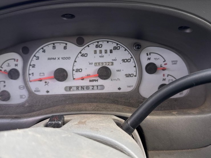 2003-ford-explorer-image-11