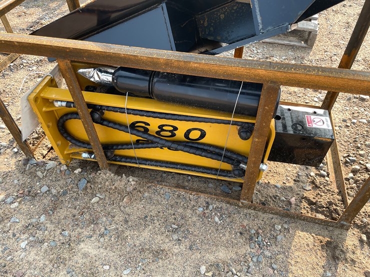 #2064-•-2026-agt-skid-steer-breaker-image-5