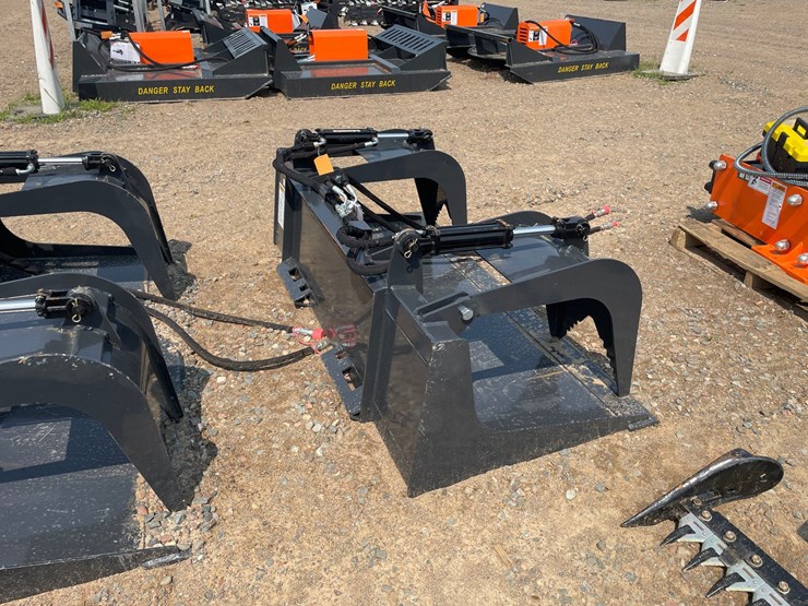 #2089-•-2026-wolverine-skid-steer-grapple-bucket-attachment-image-4