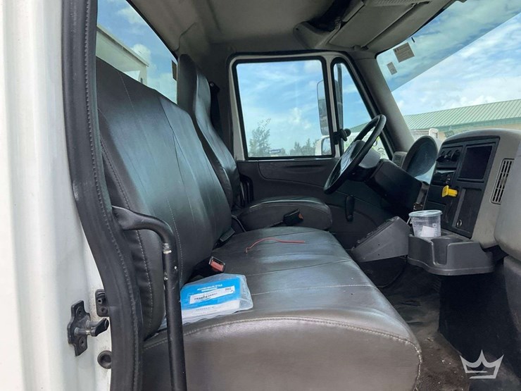 2018-international-durastar-4300-image-20