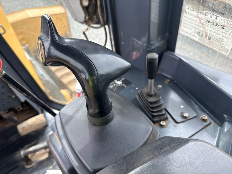 2014-deere-750k-lgp-image-49
