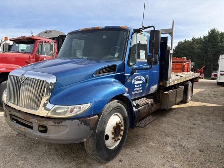 2005-international-durastar-4300-image-1