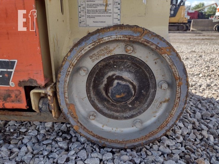2014-jlg-1230es-image-17