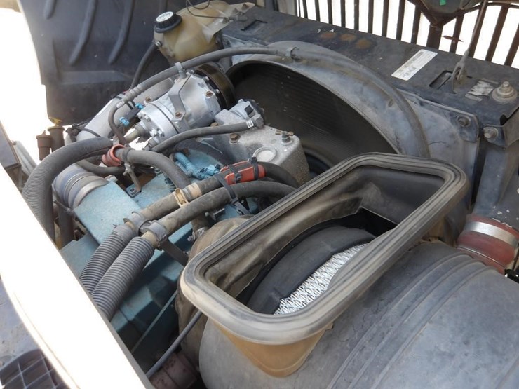 2004-international-durastar-4300-image-11