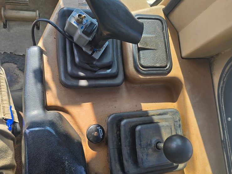2002-caterpillar-d6m-lgp-image-98