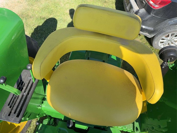 john-deere-2520-image-33