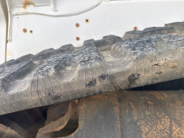 2019-bobcat-t595-image-54