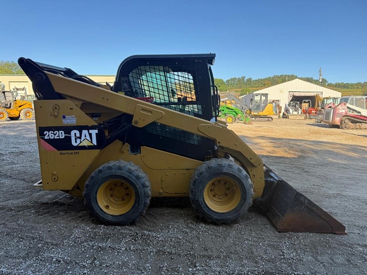 2014-caterpillar-262d-image-5