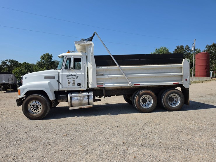 1997-mack-ch600-image-4