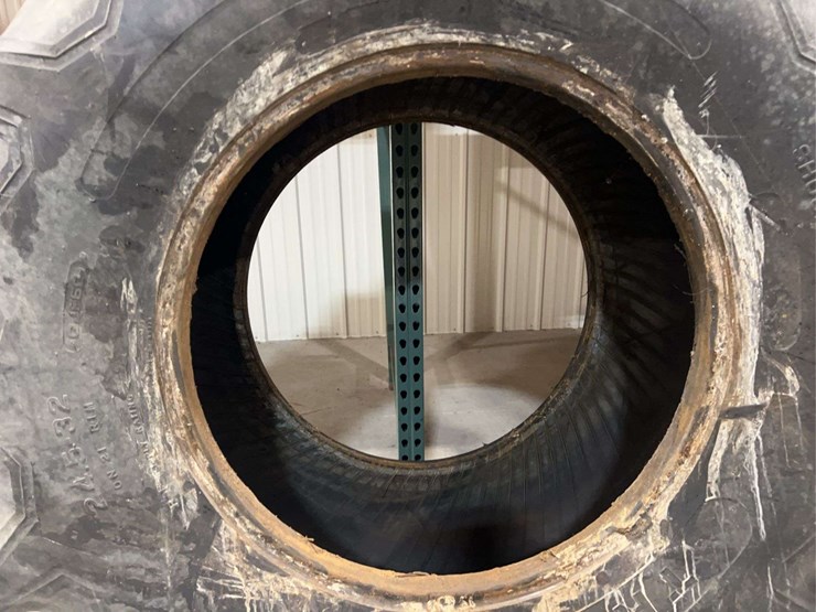 (2)-24.5-32-traction-tires-image-11
