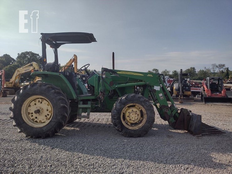 john-deere-6210-image-3