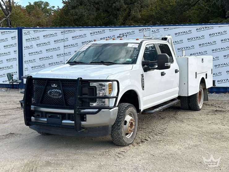 2018-ford-f350-image-1