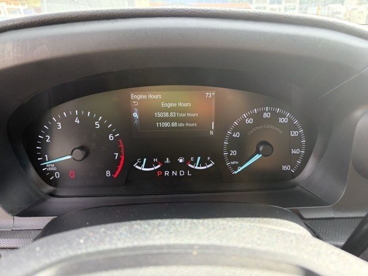 2020-ford-explorer-image-28