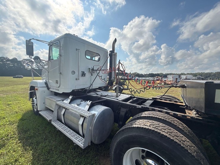 1997-caterpillar-10-image-16