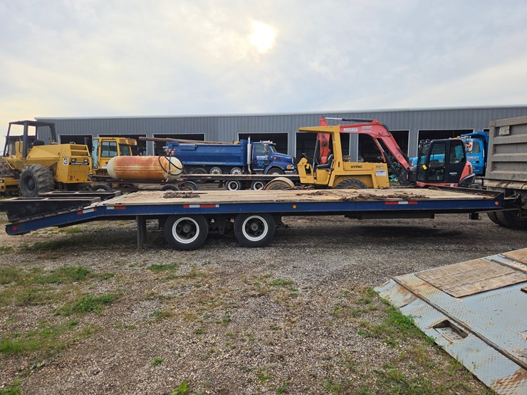 #3269-•-30'-tandem-axle-flatbed-trailer-image-6