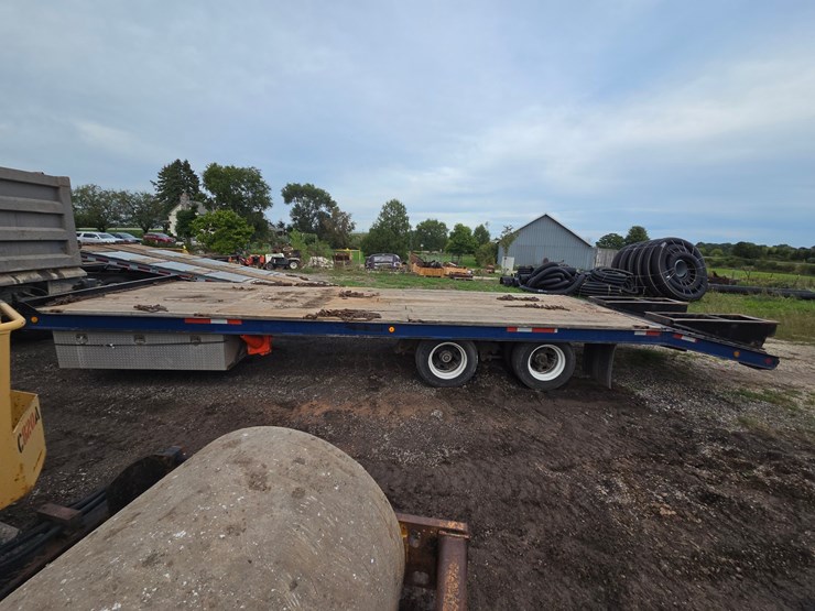 #3269-•-30'-tandem-axle-flatbed-trailer-image-2