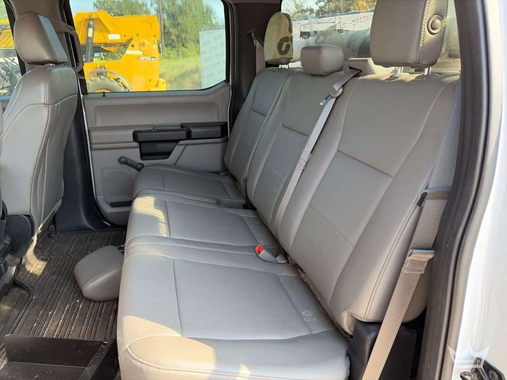 2017-ford-f550-image-30