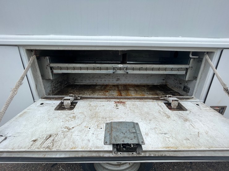 #1469-•-2015-ram-4500-service-truck-(has-mn-title)-image-23