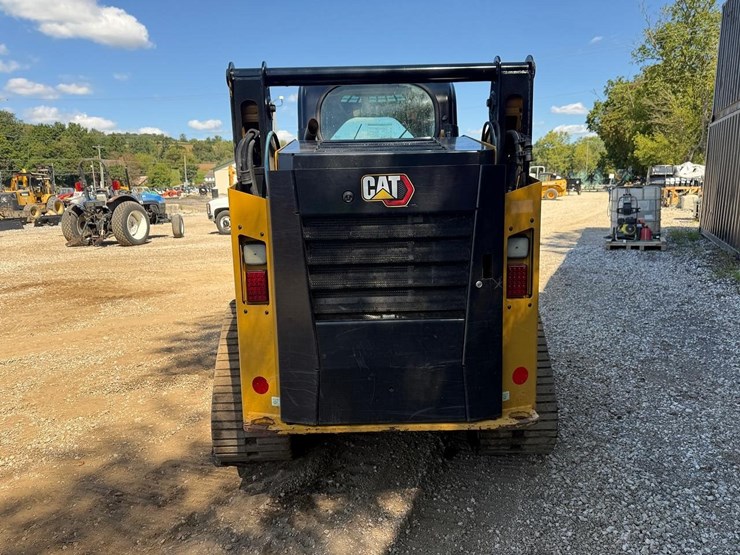 2023-caterpillar-259d3-image-3