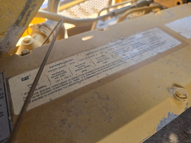 2002-caterpillar-d6m-lgp-image-45
