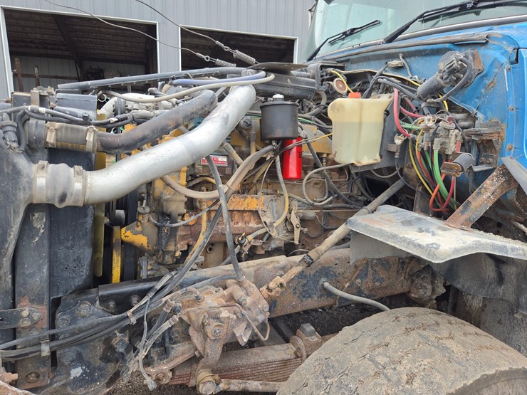 1995-ford-ltl9000-image-44