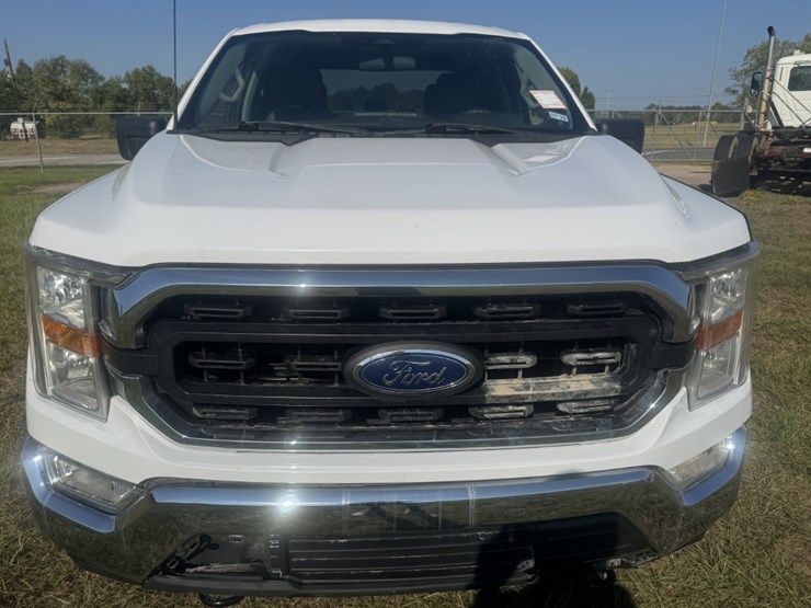 2022-ford-f150-xlt-image-3