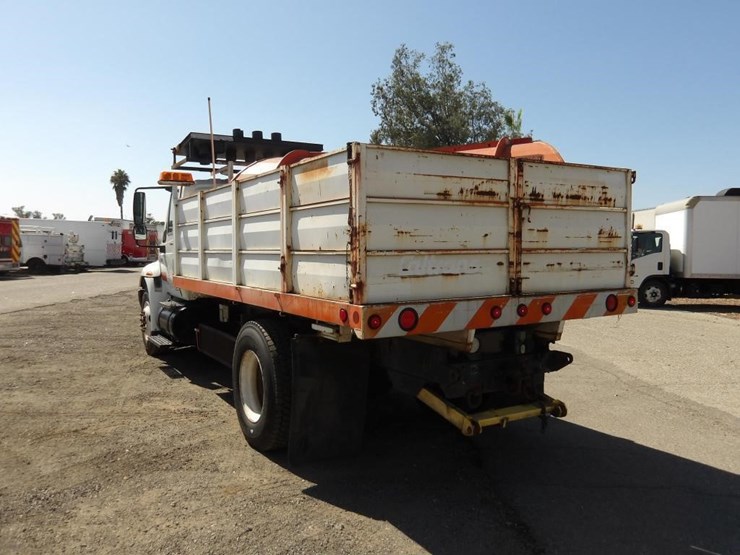 2004-international-durastar-4300-image-4